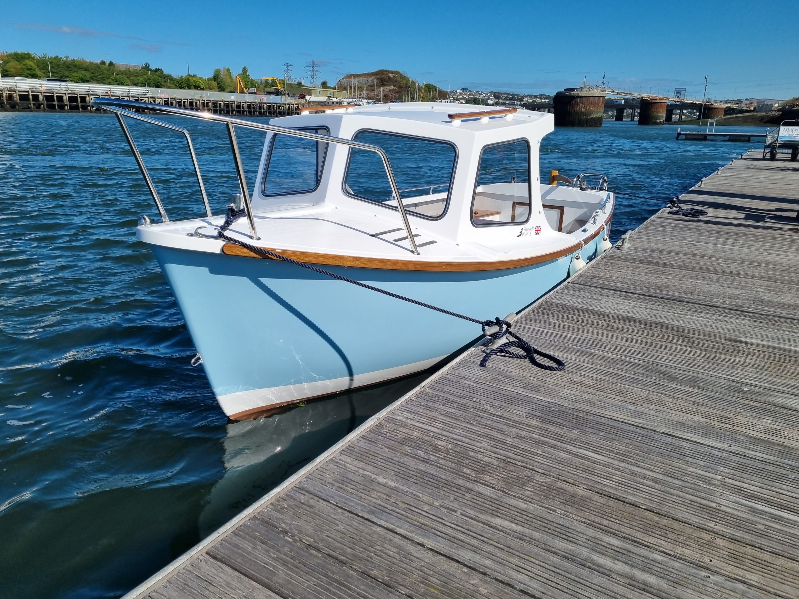 Plymouth Pilot 18 - Yay Retro